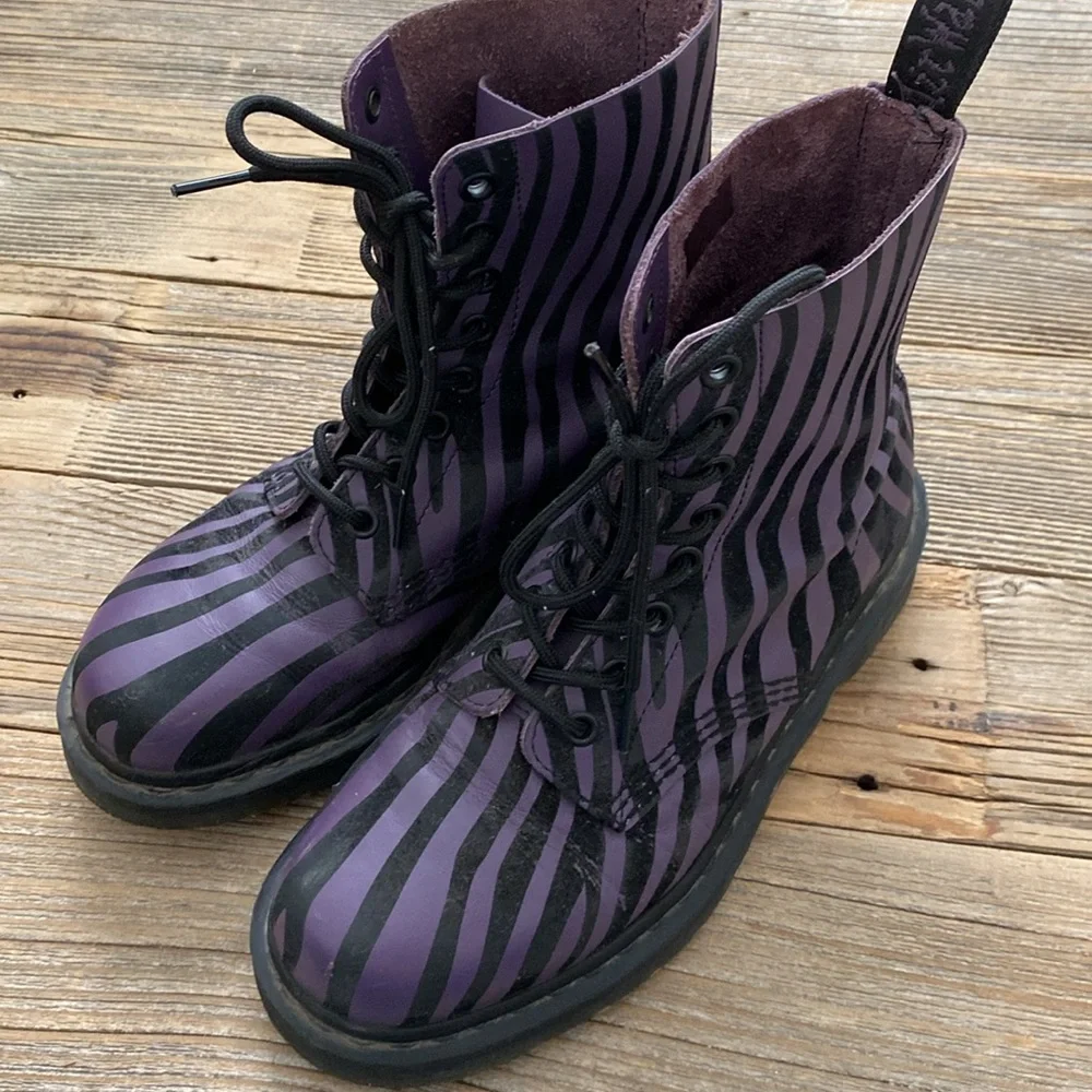 Dr. Marten Purple/Black Zebra Striped Pascal Boots. Size 7 (EU38). - Picture 3 of 10